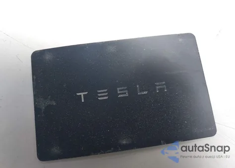 2022 Tesla Model Y из США, поврежденный, VIN 7SAYGDEE1NF386630